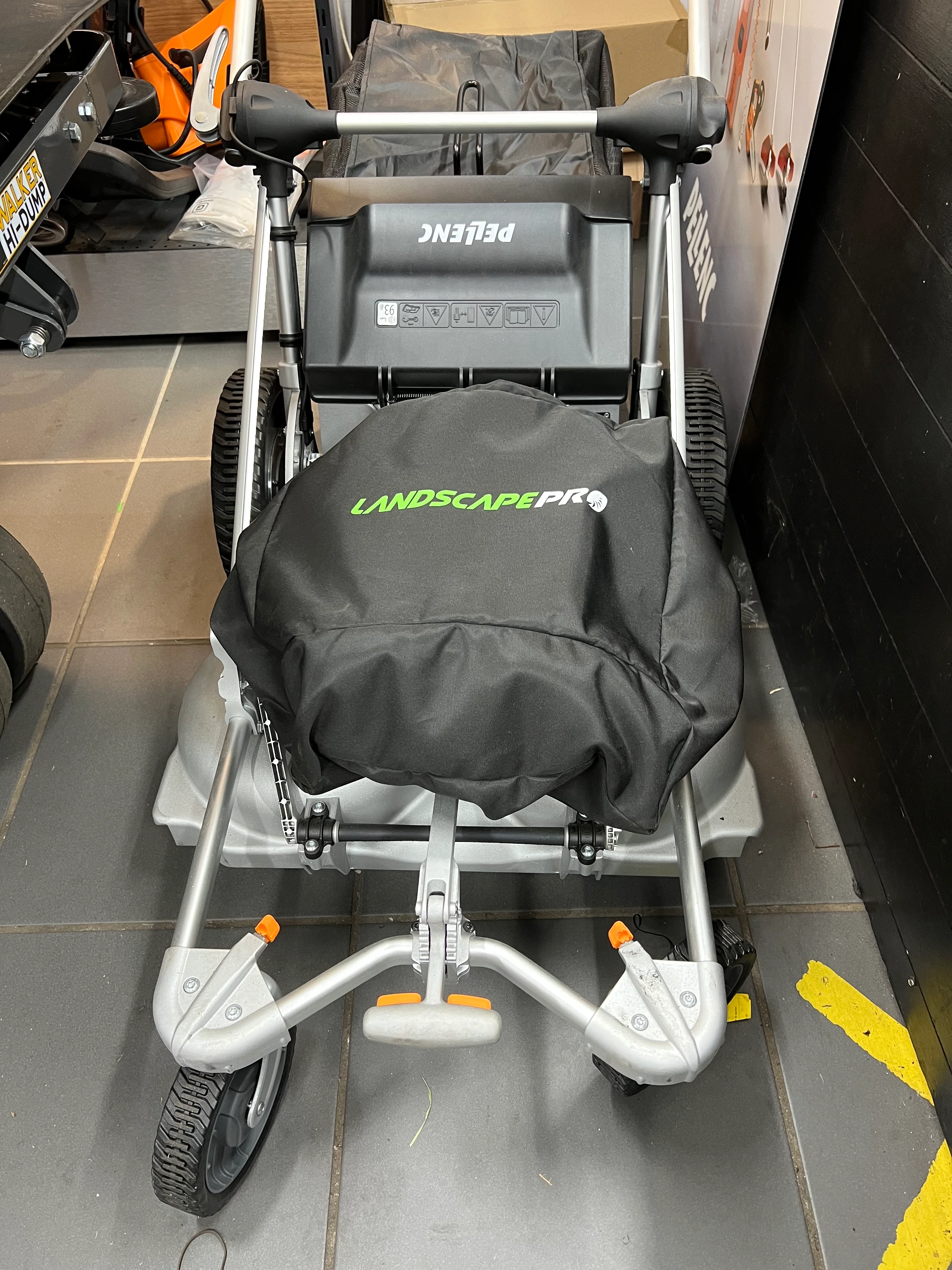 Landscape Pro Lawnmower/  Motor Cover - Image 4